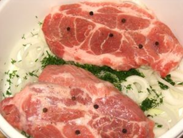 Как вкусно замариновать шашлык из свиной шеи
